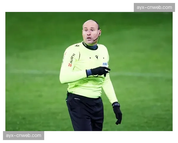 西班牙足协公布国家德比裁判安排,拉奥斯将担任主裁 西班牙足协公布国家德比裁判安排,拉奥斯将担任主裁